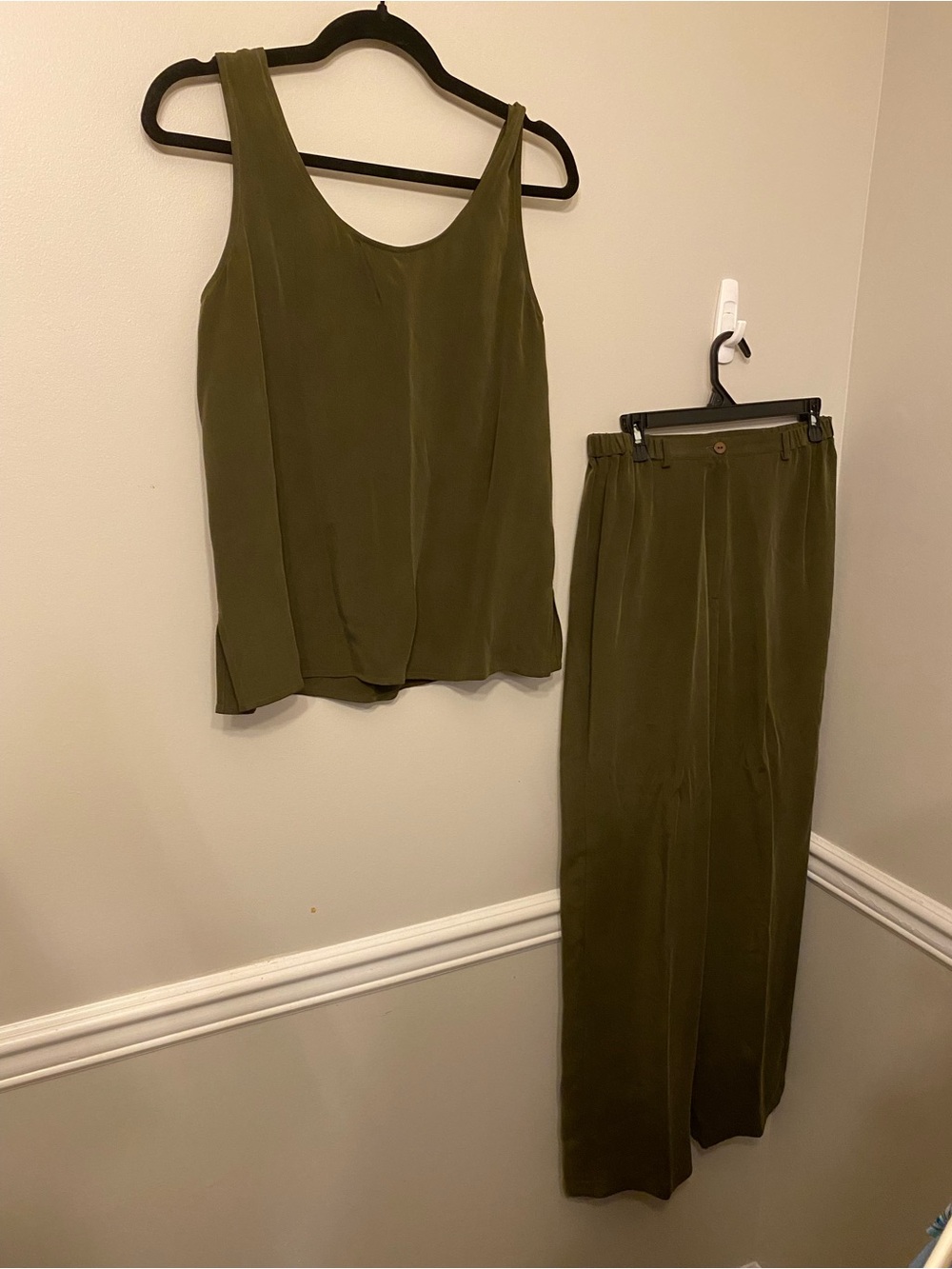 Josephine Chaus Olive Green Silk Top and Pants